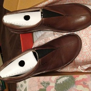 Bionica brown ladies loafers size 10
